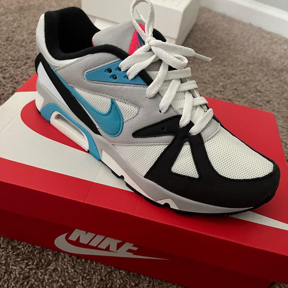 Nike Air Structure